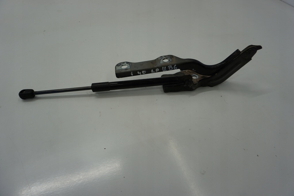 фото №1, Hyundai i40 петля капот левый ub6