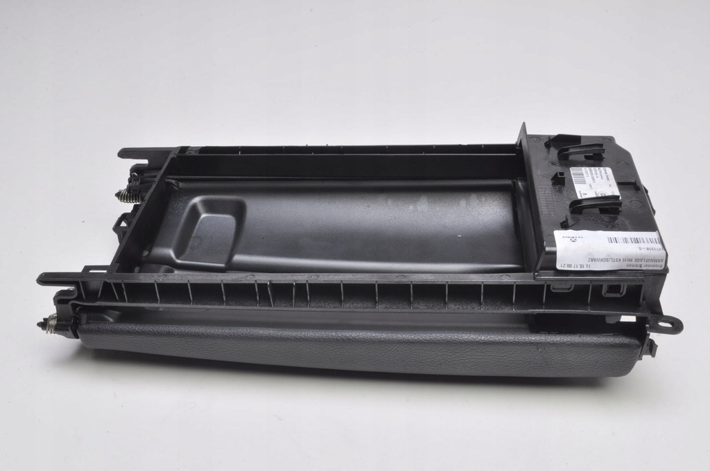 фото №11, Mercedes w205 подлокотник кожаный 2056808704