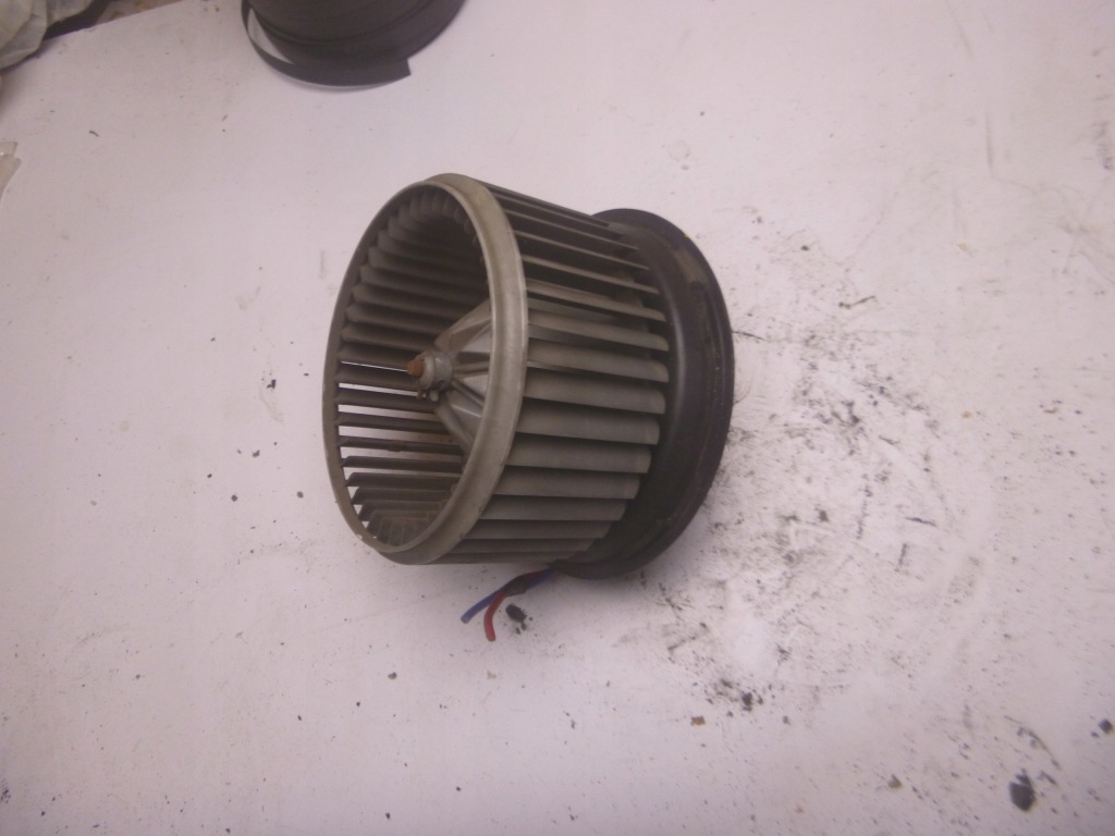 фото №1, Hyundai i20 i 08-14 вентилятор воздуходувка f00s330056