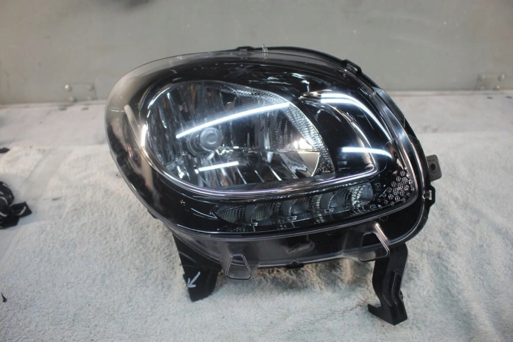 Купити Фара правий перед передня smart full led 260107025r a4538201839