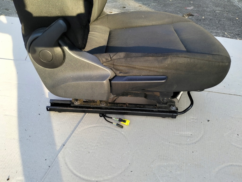 фото №7, Сидіння правий перед пасажира skoda rapid liftback