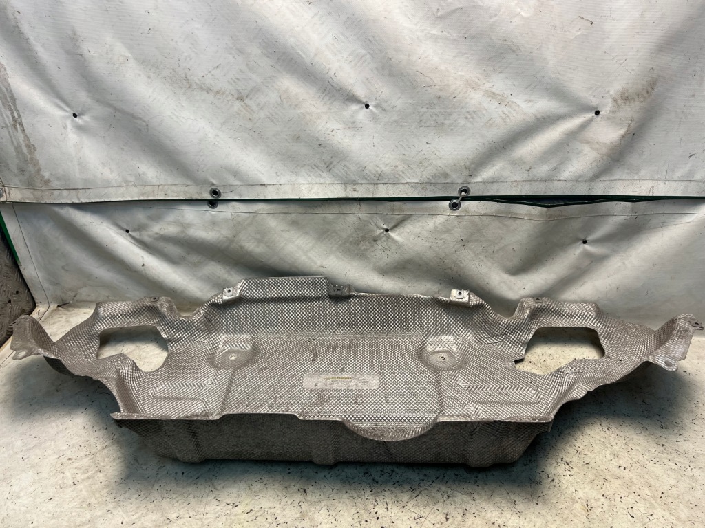 фото №1, Mercedes klasa a w177 a45s защита тепловая выхлоп