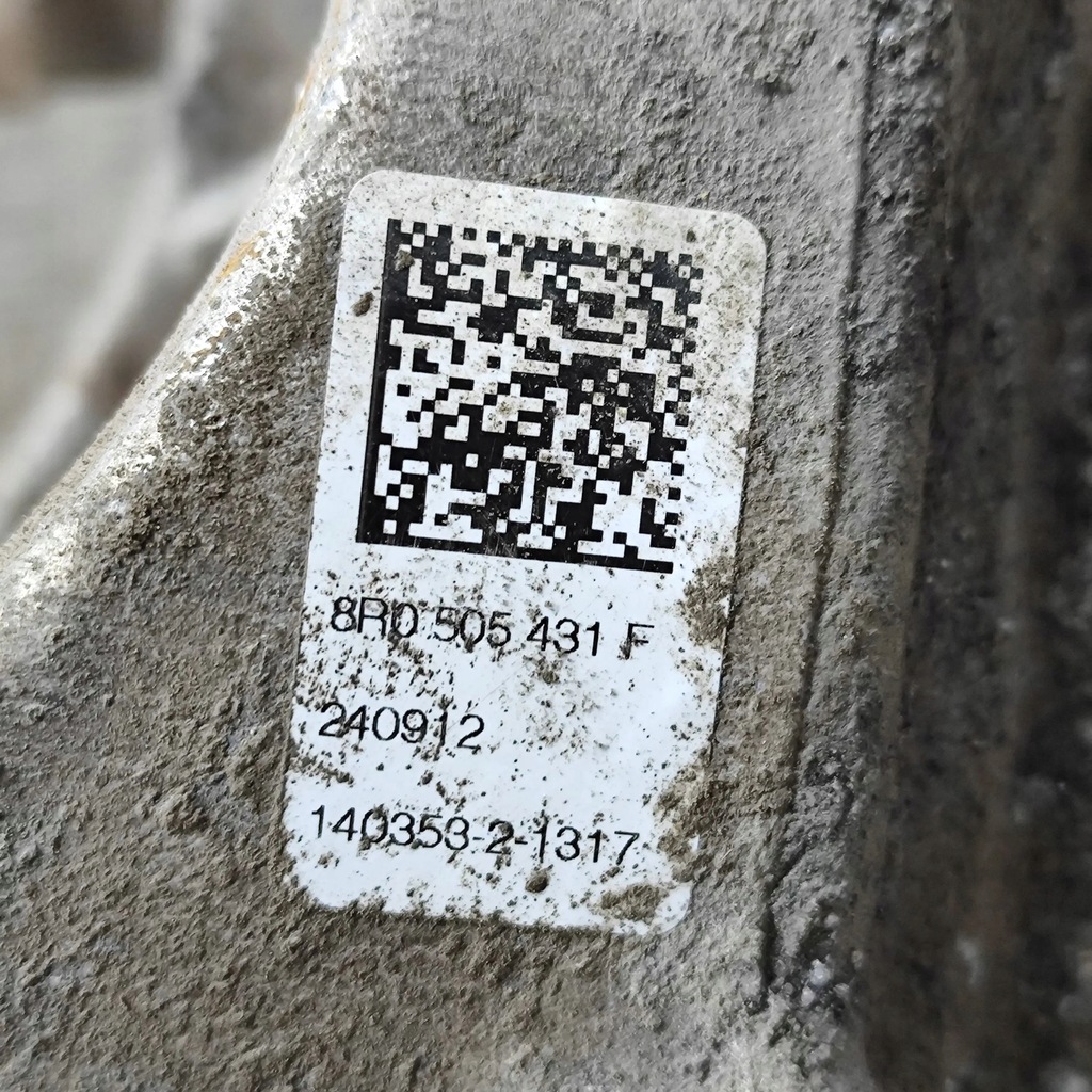 фото №8, Audi q5 sq5 2013 ліва сторона ступиця колеса заднього