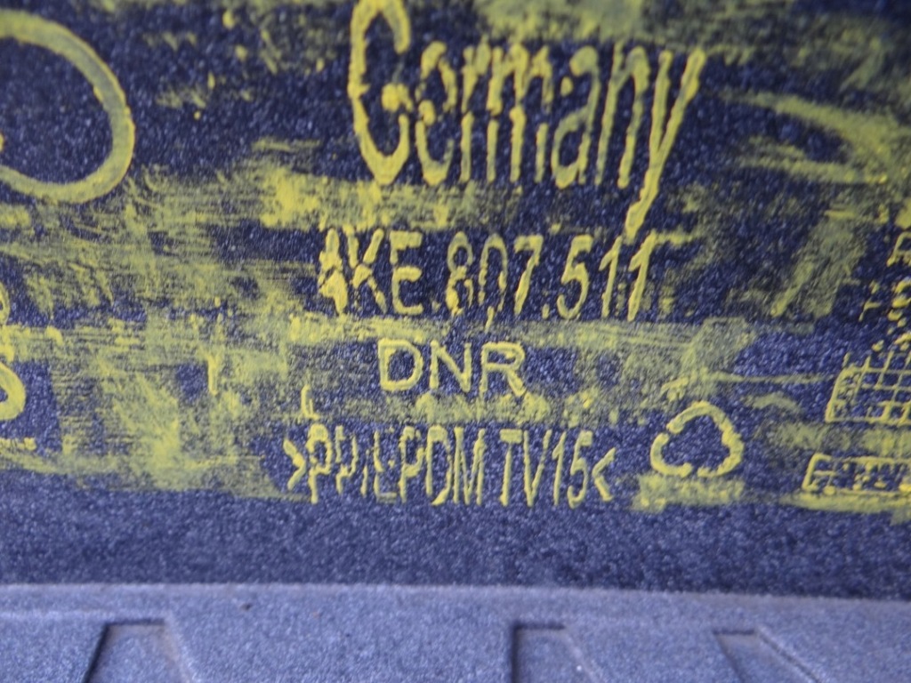 Бампер оболочка задняя 4ke807511 audi e-tron в Украине