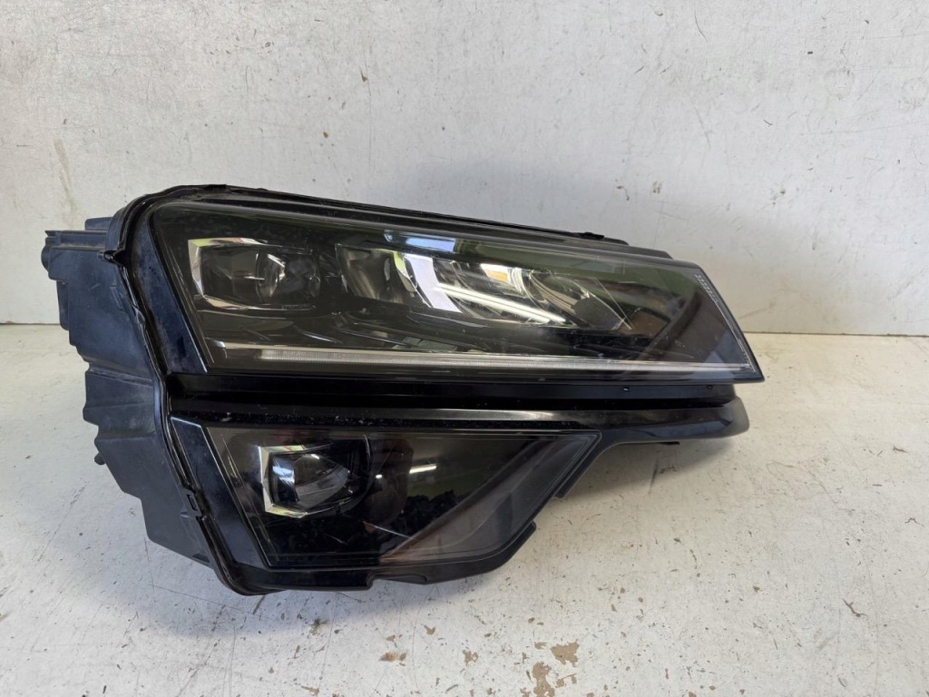 фото №1, Лампа правая перед skoda karoq 17- full led