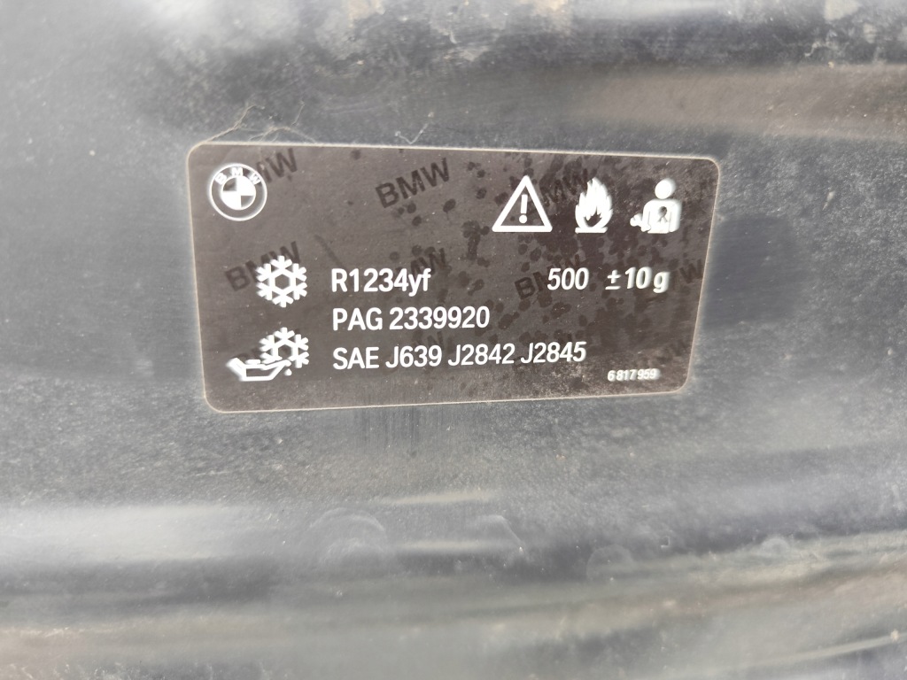 Bmw f30 f31 12-18 капот кришка двигуна чорна 475 чорний  sapphire Зі Шроту