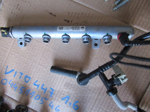 фото №1, Mercedes vito 447 молдинг упорскування