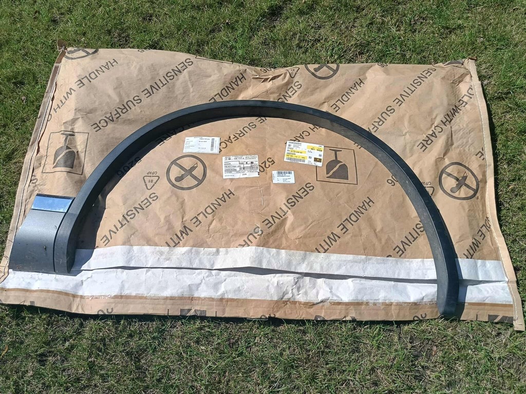 фото №1, Volkswagen touareg ii молдинг крила ліва передня перед 7p6853717f