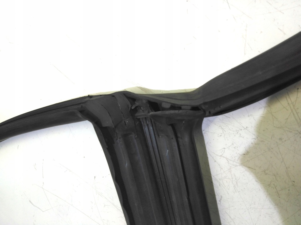 фото №8, Subaru forester i 98-02 прокладка дверь задняя левая