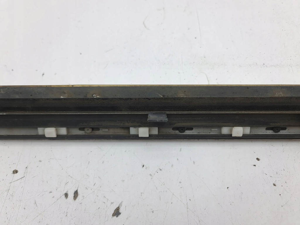 фото №15, Audi a6 allroad c5 2004 ліва сторона молдинг двері передніх