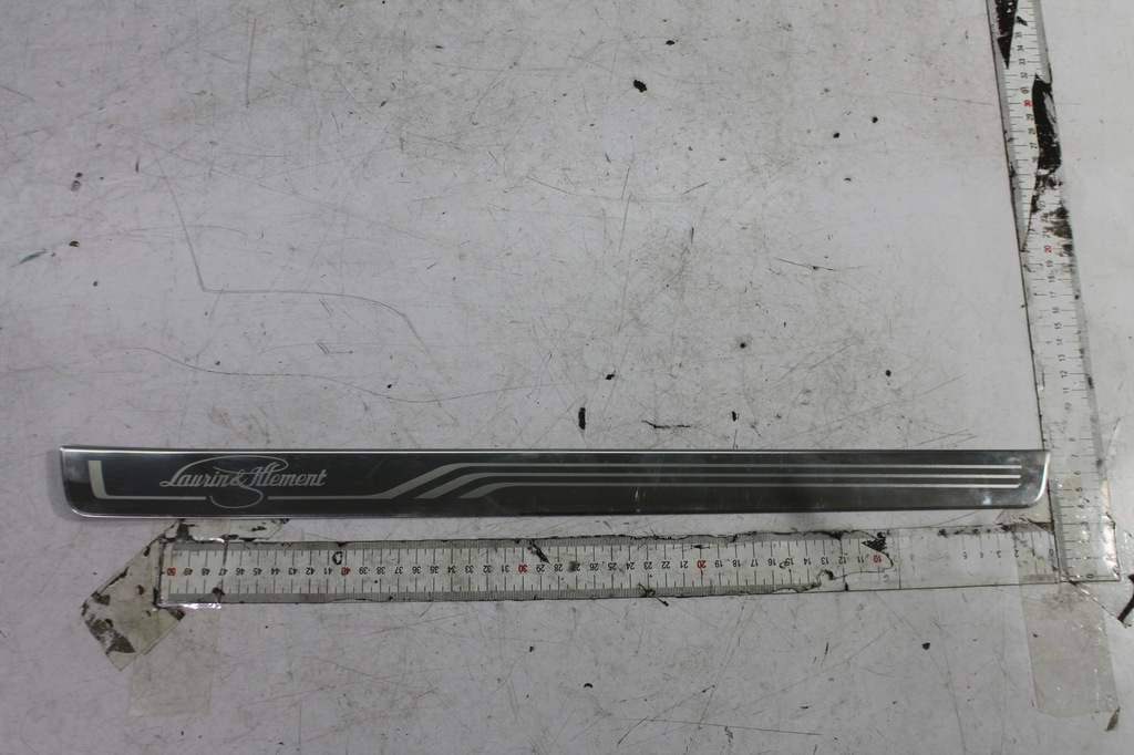 фото №1, Молдинг порог правый перед l&k superb iii 15-