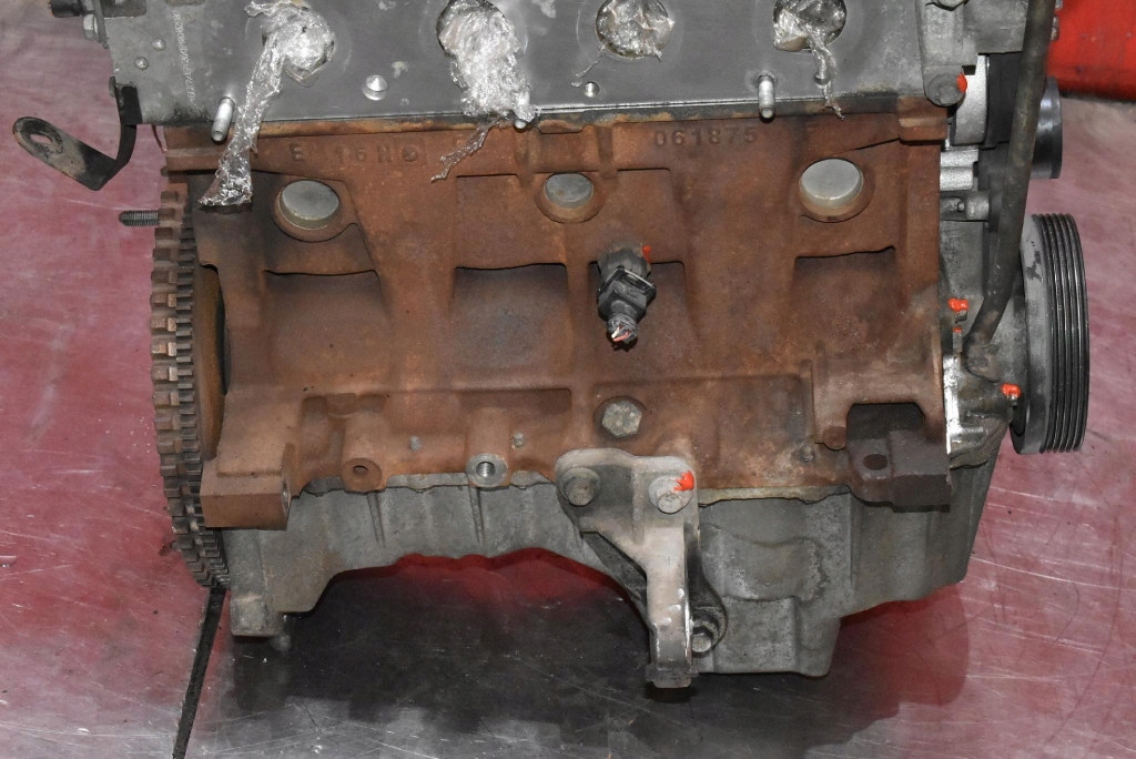 фото №10, Двигун блок двигуна бензиновий k7mf710 dacia logan mcv 1 i 1.6 8v 87 km lift 07-12