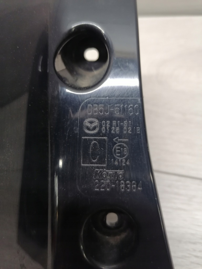 фото №5, Mazda 2 лампа левый задняя - db5j-51160