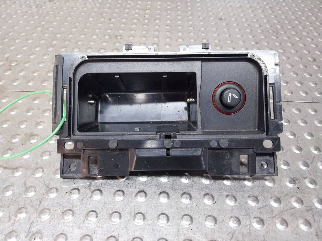 фото №1, Пепельница перед 4g0857951 audi a6 c7