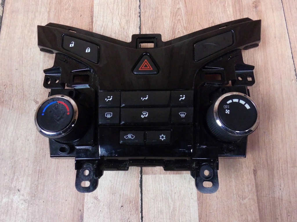 фото №1, Chevrolet cruze панель управление кондиционера