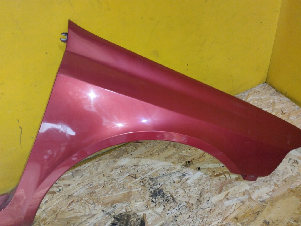 Купить Крыло  правый  перед renault laguna 2 8200129521