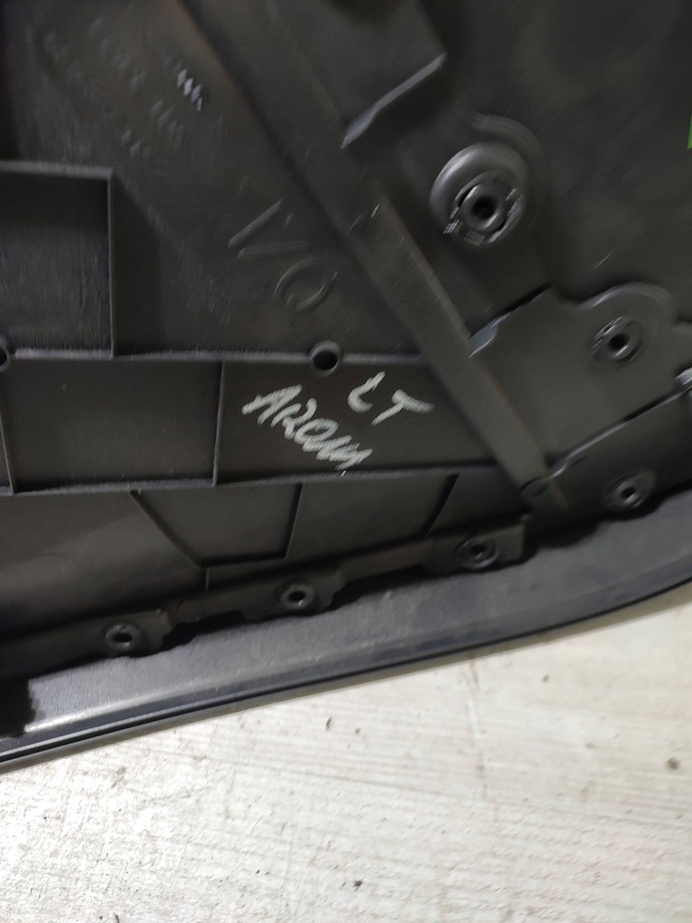 фото №6, Seat arona 2019 задняя сторона левая обшивки / обшивка дверь задних