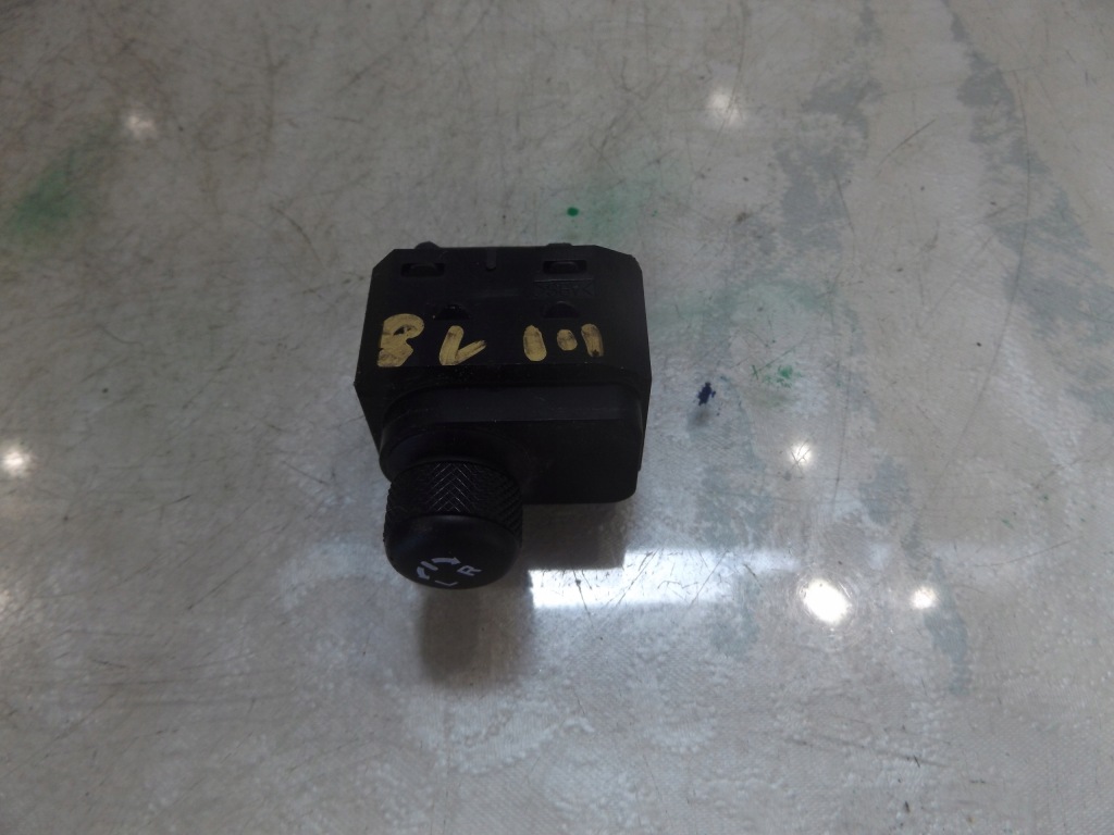 фото №2, Ignis iii перемикач дзеркал