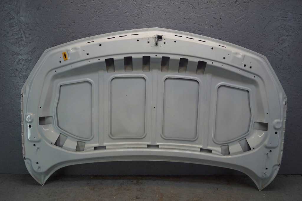 Opel astra j v gtc капот крышка двигателя m840 Киев