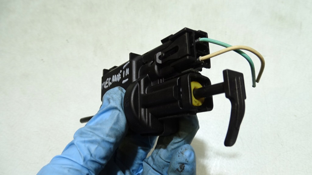 Привод крышка заливной топлива renault megane iii 1.4tce Доставка