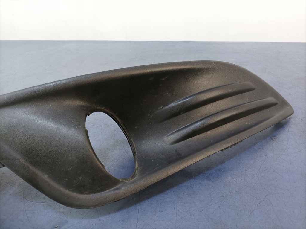 фото №2, Ford fiesta mk7 решётка противотуманной фары перед правая