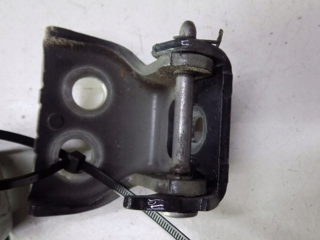 фото №6, Peugeot 5008 i ktga петли дверь правый перед