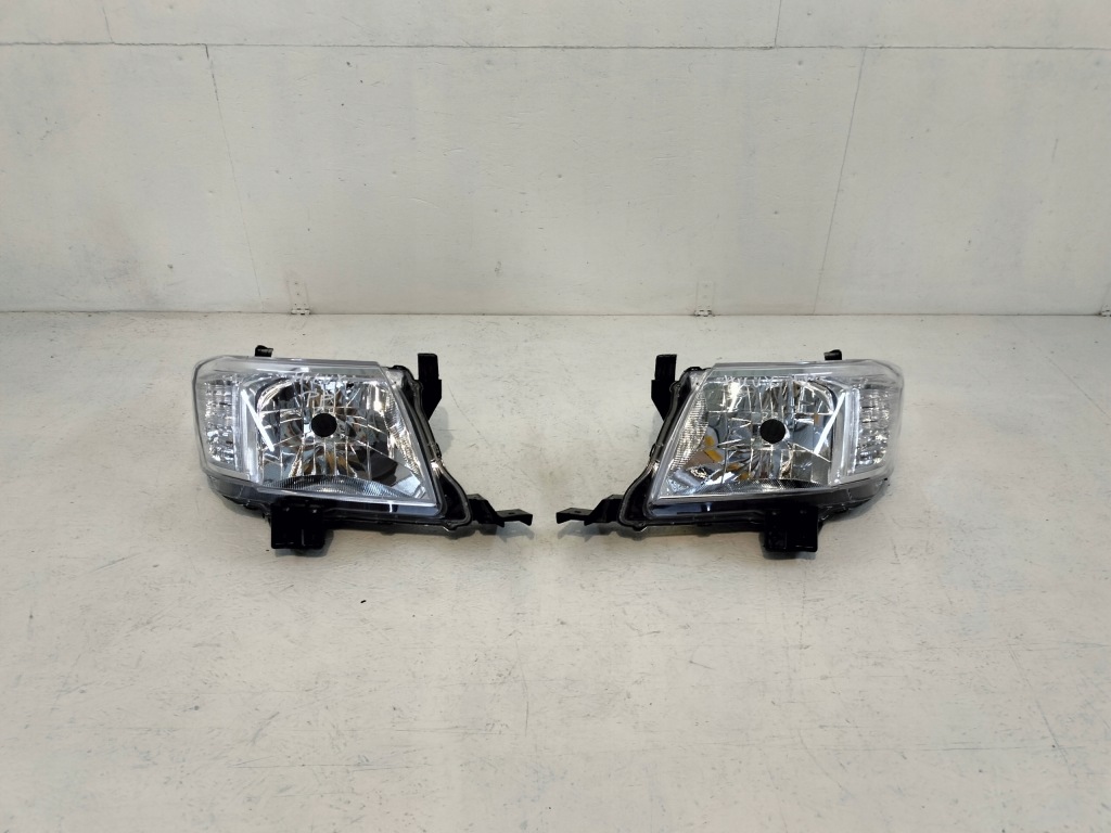 фото №5, Фары лампы toyota hilux viii 05- набор