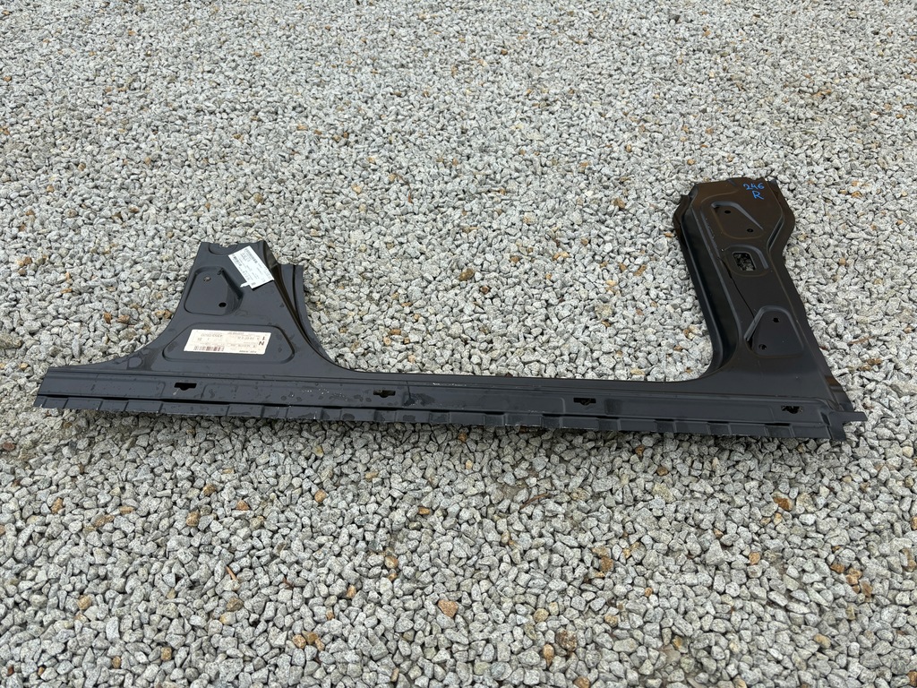 фото №1, Mercedes b klasa 246 блок двигателя обшивка порог правый