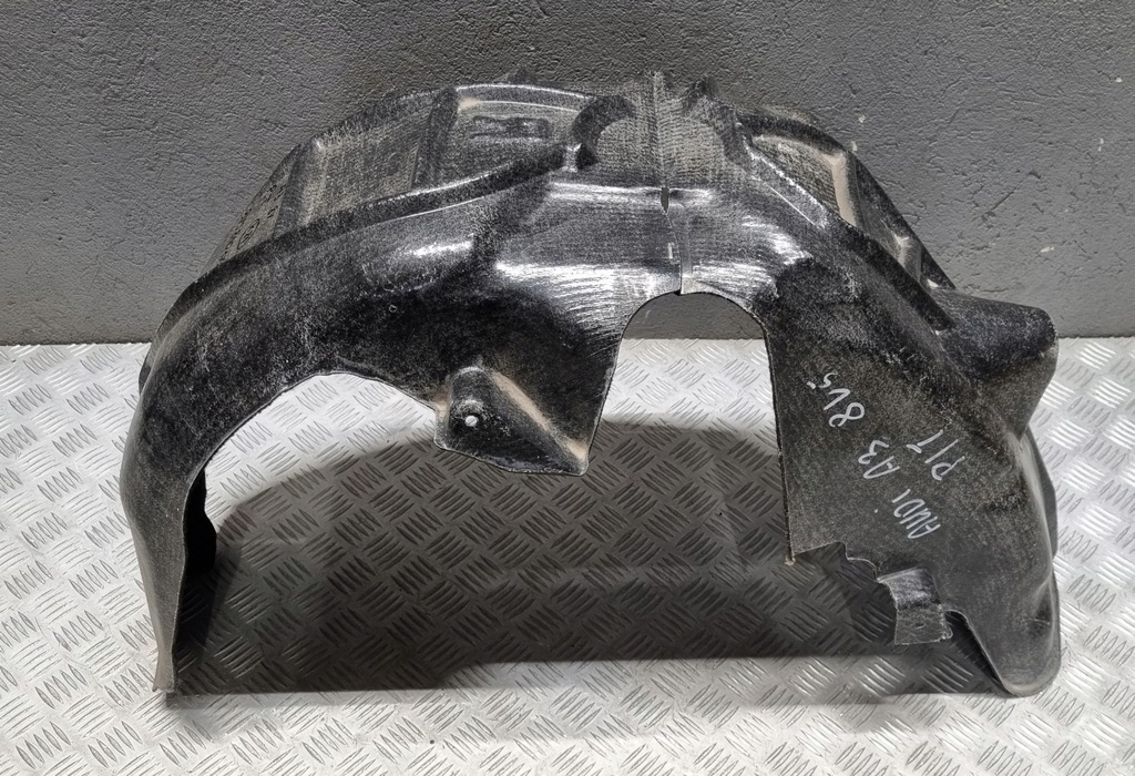 фото №1, Audi a3 8v підкрилок правий задня задні 8v5810172c