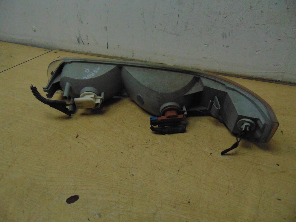 фото №10, Лампа поворотник поворотник правий chevrolet tahoe