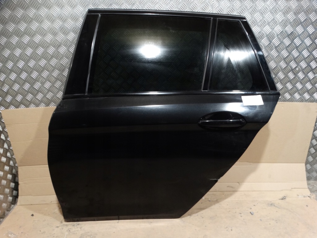 фото №2, Дверь левая задние bmw g31 1