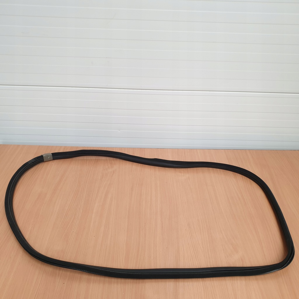 фото №3, Прокладка кузовная дверь багажника citroen ds5