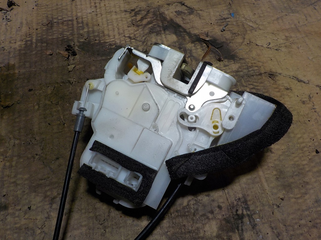 фото №4, Замок дверь левый задняя 2 pin subaru forester iii