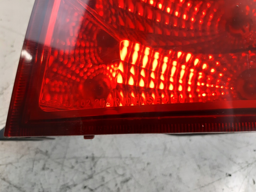 фото №15, Лампа правый задняя kia cerato 1 hb 2006r