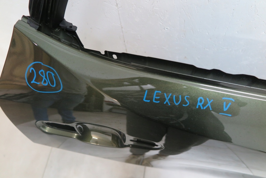 Lexus rx v 5 2022- дверь правое  задняя задняя правый в Украине