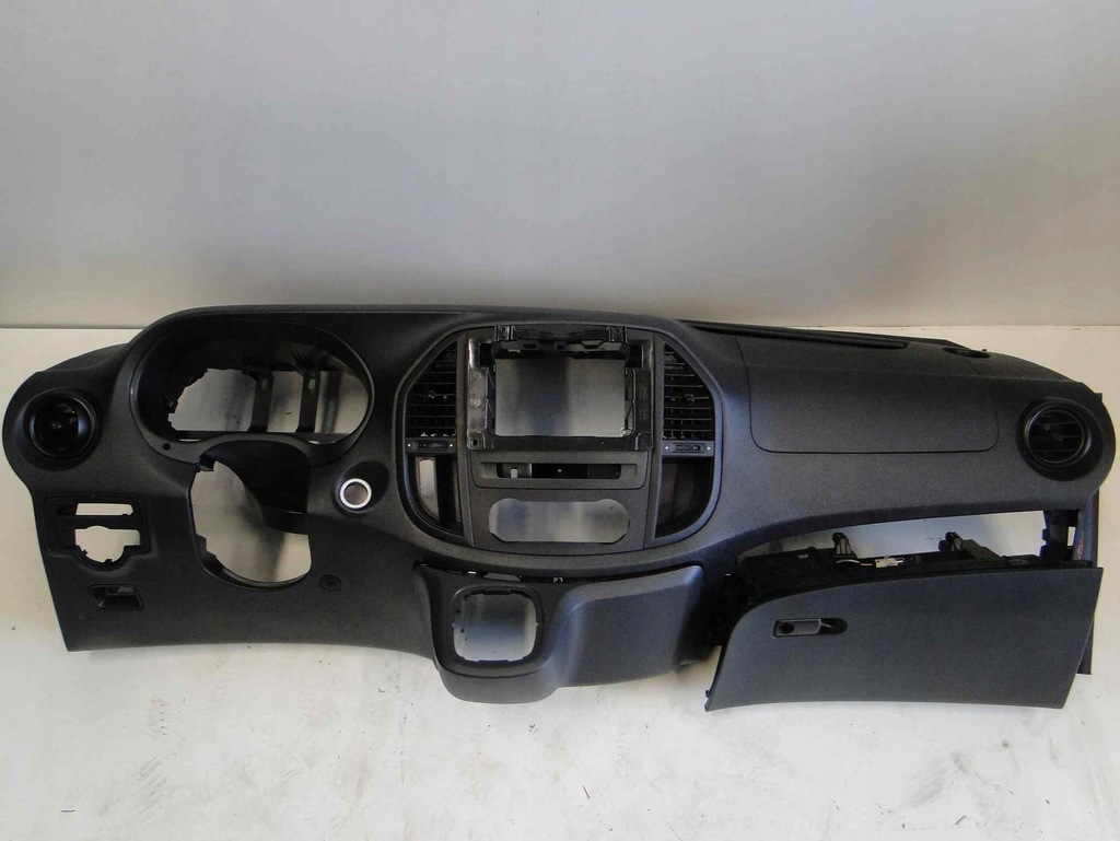 фото №9, Mercedes vito 447 консоль панель приладів приладова панель приладів