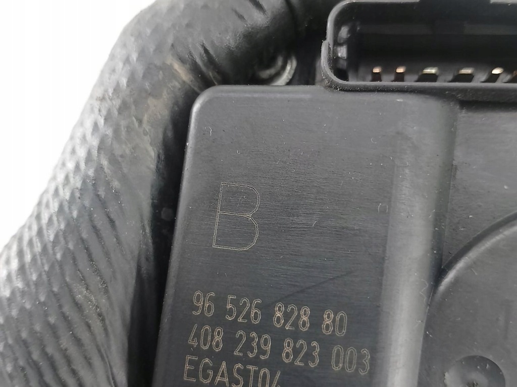 фото №7, Дроссельная заслонка peugeot 407 sw 9652682880 408239823003