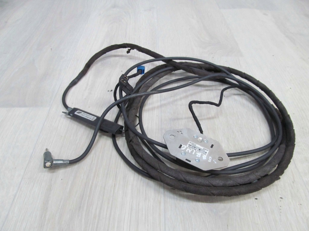 Купити Chrysler sebring 2 2006 антена gps 05064338aa