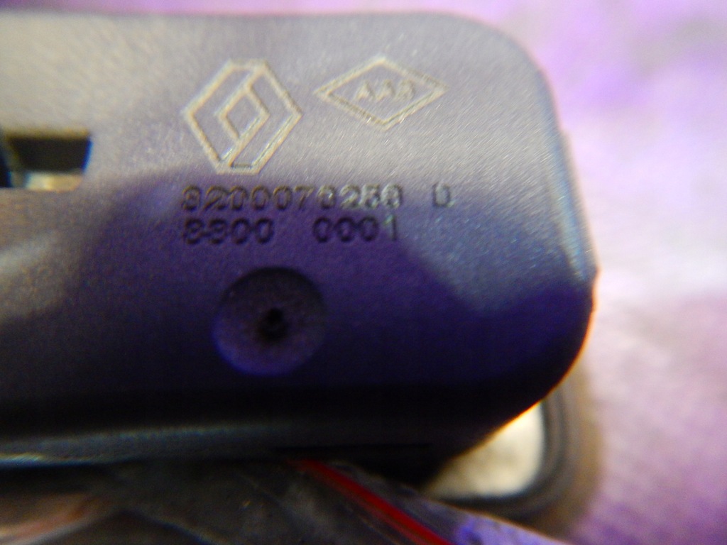 фото №5, Scenic ii ручка задня кришки мікровимикач 8200076258d