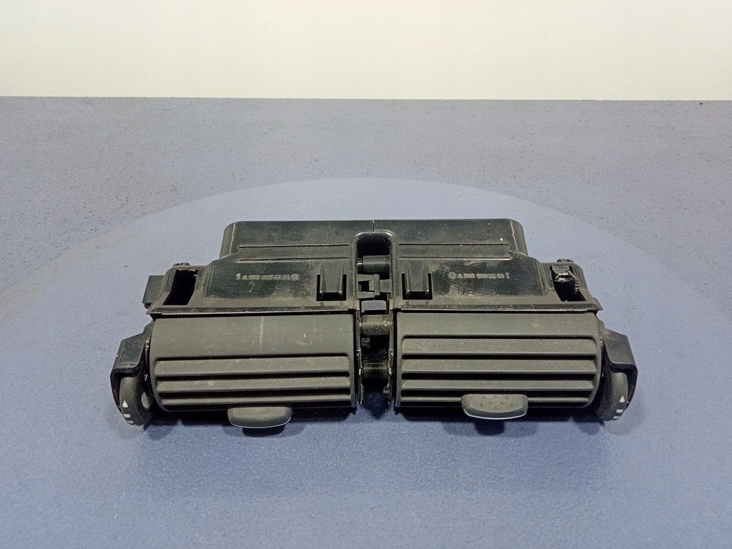 фото №8, Mercedes c w203 решётка обдув средняя a2038302254