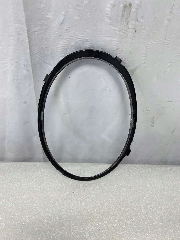 фото №4, Молдинг кільце хром лампи правий перед bentley bentayga 36a 15-