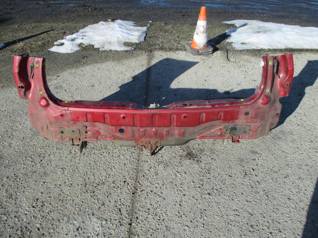 фото №1, Lancer vii kombi 03-08 pas задняя стена rz0b