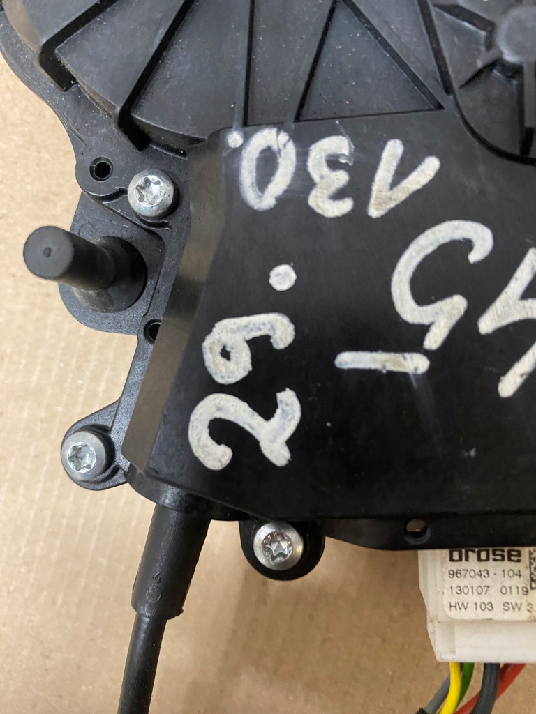 Bmw f45 f30 f31 замок доводчик крышки задний Доставка