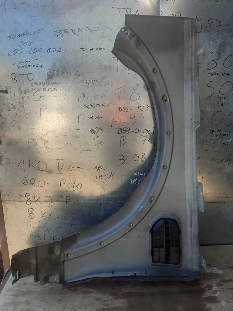 фото №7, Крила правий перед lrc907 discovery iii