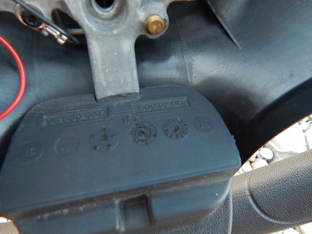 фото №9, Citroen c3 picasso - повітропровід