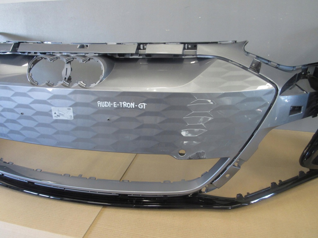 фото №2, Audi e-tron gt бампер перед