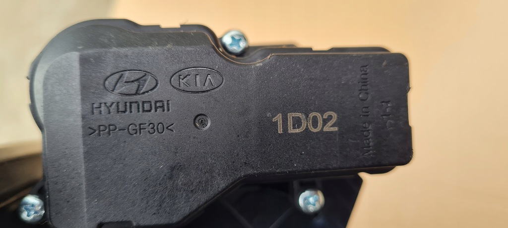 фото №10, Разъём зарядки hyundai ioniq v крышка 230v/32a 400v/48a