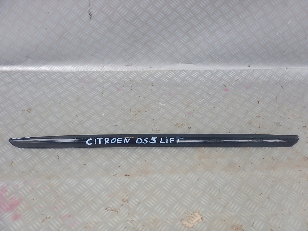 фото №1, Citroen ds5 lift молдинг стекло перед