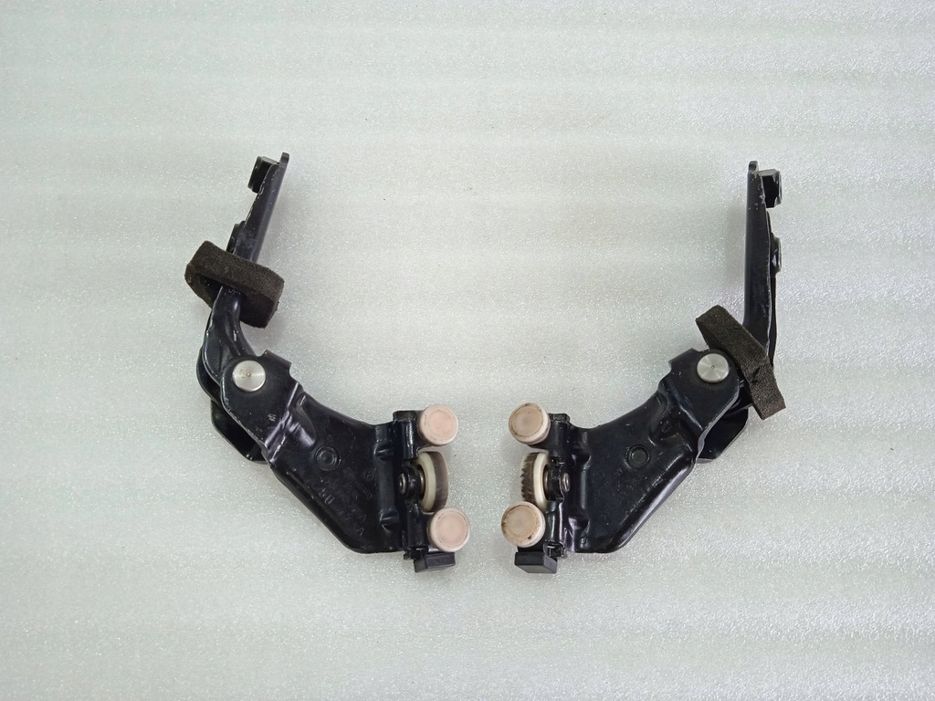 фото №1, Vw caddy iv ролик дверь боковых правая левая