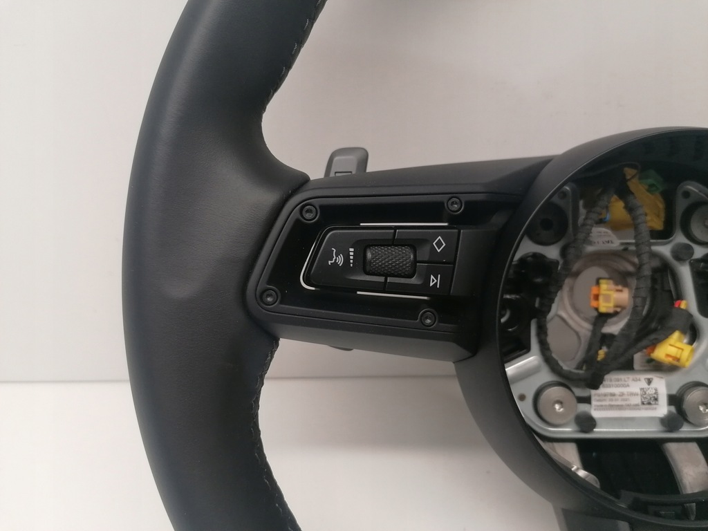 фото №5, Porsche 911 992 повітропровід шкіряний оригінал